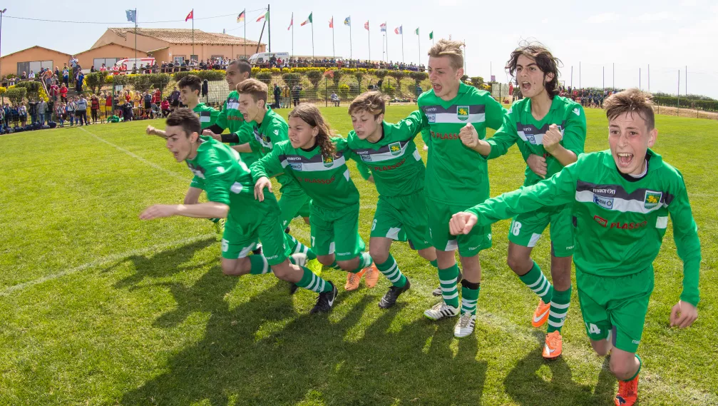 copa castell es08fb10 pe 001.jpg