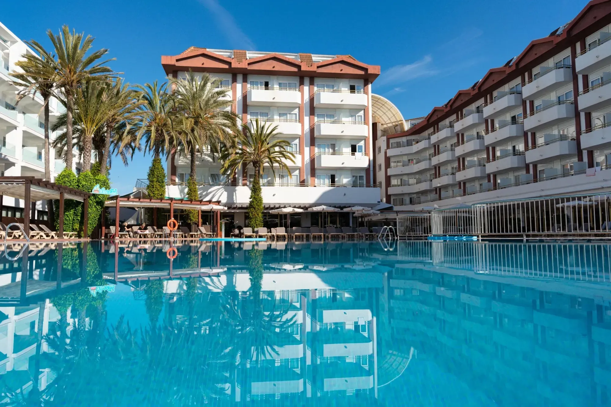 6890b60d77516719c31251b1 002 P pool 112080097 min p 2000